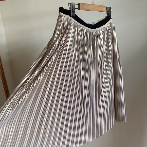 NWT ✨Gold Plisse Skirt✨size 12 Tommy Hilfiger - Picture 5 of 11